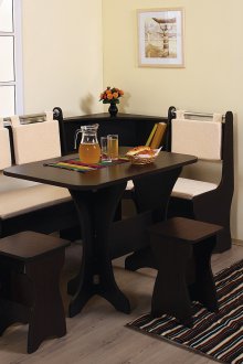 Ъглов диван за венге в кухнята