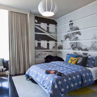 Wallpaper with photo printing for a teenager's room