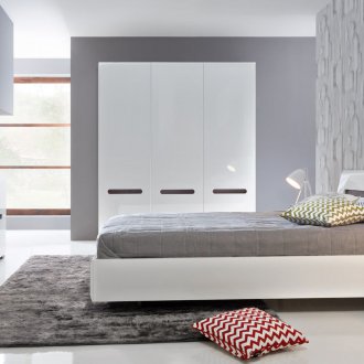 Бяло гланцово обзавеждане за спалня