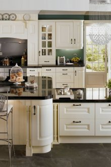 Просторни кухненски шкафове