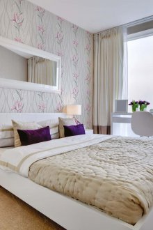 Мебели за спалня от бяла PVC