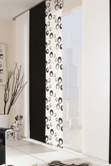 Черни и бели японски завеси