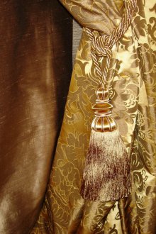 Златни завеси с пикапи