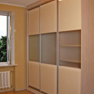 Врати за гардероб с плъзгане