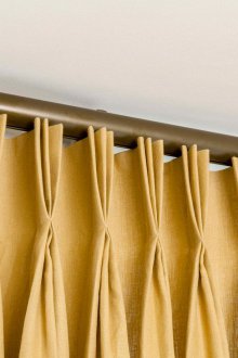 Flexible Vorhangstange aus Metall