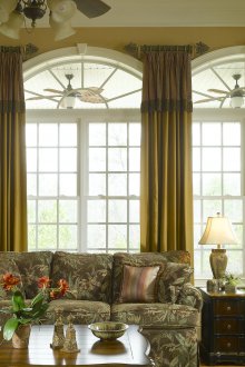 Класически тесни завеси