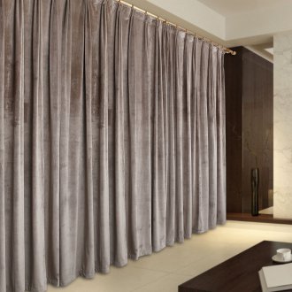 Кадифени завеси