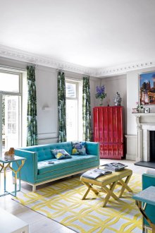 Тюркоазен диван със златна тапицерия