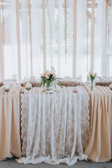 Декорация на булката и булката