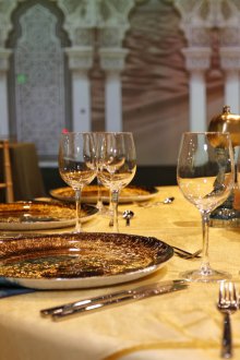 Златна сватбена маса