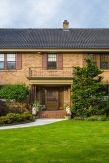 Тухлена фасада