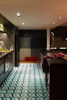 Bar luar biasa di pangsapuri