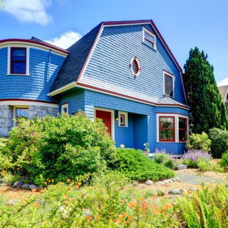 Синя тухлена фасада