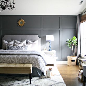 Сиви стени в спалнята