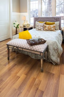 Laminate flooring di bilik tidur