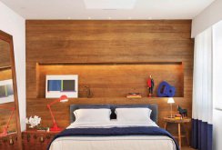 Nipis diperbuat daripada kayu di dalam bilik tidur