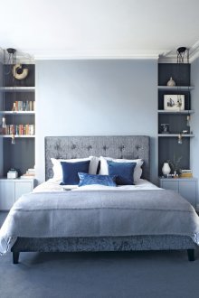 Shelves in the bedroom niche