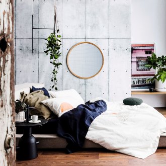 Lockige Blumen im Schlafzimmer