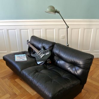 Sofa kulit untuk remaja