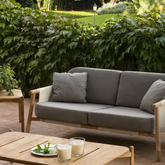 Градински диван