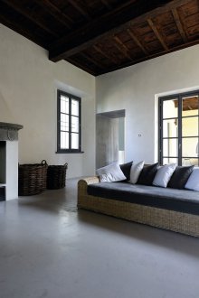 Диван за селска къща