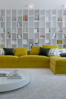 Жълт ъглов диван