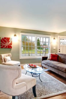 Кафяв диван в модерен стил