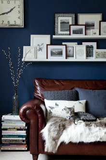 Кафяв реколта диван