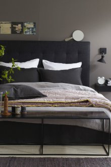 Черно легло с меко тапицерия