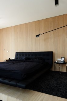 Черно легло с минимализъм