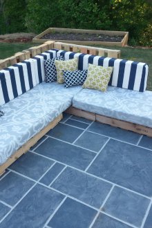 Ъглов диван от палет