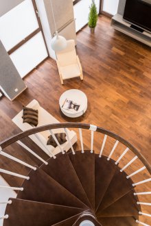 Светлокафяв ламинат