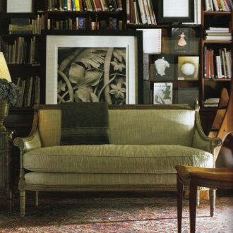 Диван от зелен кадифе