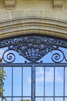 Ковани предмети на вратата