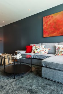 Тъмно сив килим