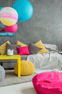 Бежов под и сив тапет