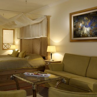 Kanopi telus kecil di pedalaman bilik tidur