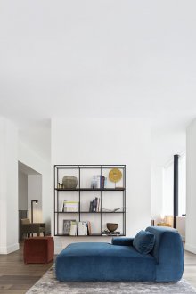 Син диван дневно легло