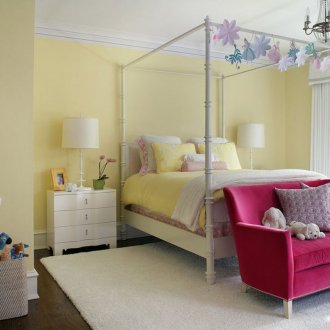 Розов диван за спалнята