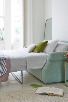 Диван за спалня