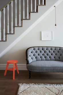 Диван в коридора