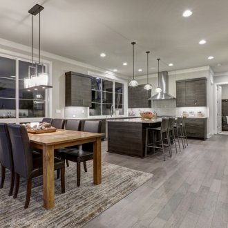 Сив кухненски интериор