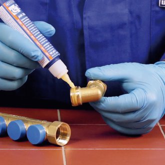 Силиконов уплътнител за метал