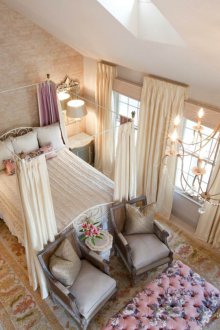 Завеси за подаряване в спалнята