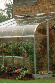 Поликарбонатна оранжерия за стена