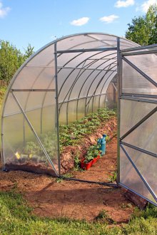 Оранжерийна конструкция от клетъчен поликарбонат