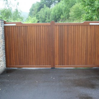 Дървени автоматични порти