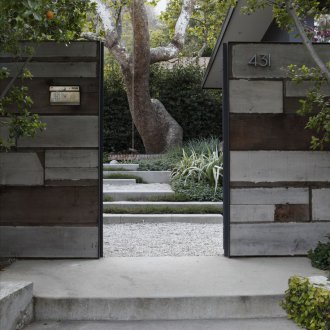 Порта за даване в модернистичен стил