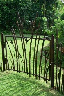 Стоманена порта за лятна резиденция