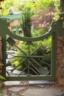 Зелена порта за даване